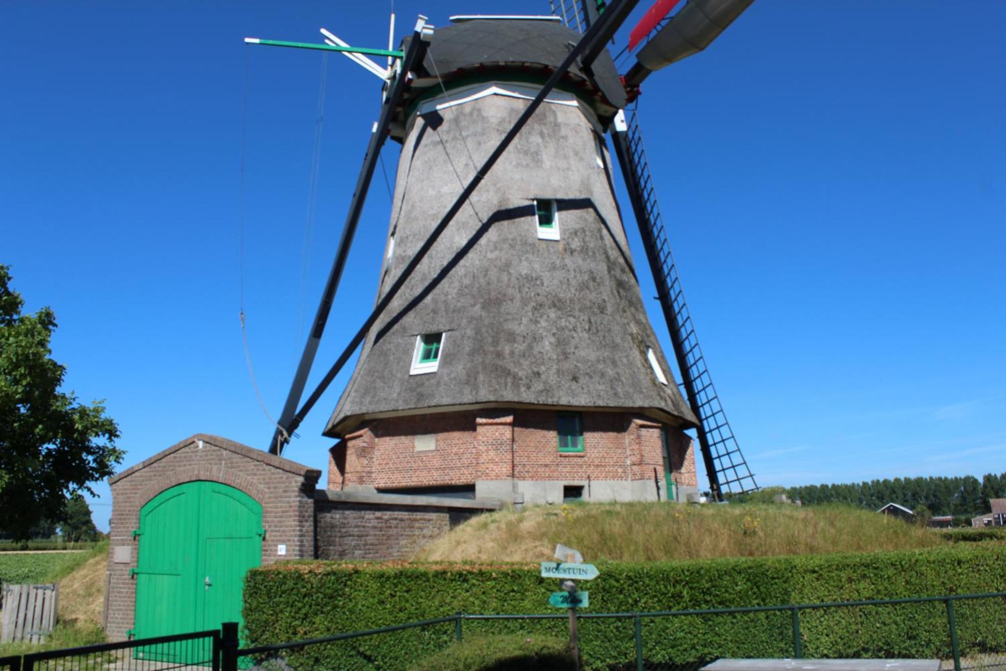 Slapen Aan De Voet Van De Molen Ovezande Bagian luar foto